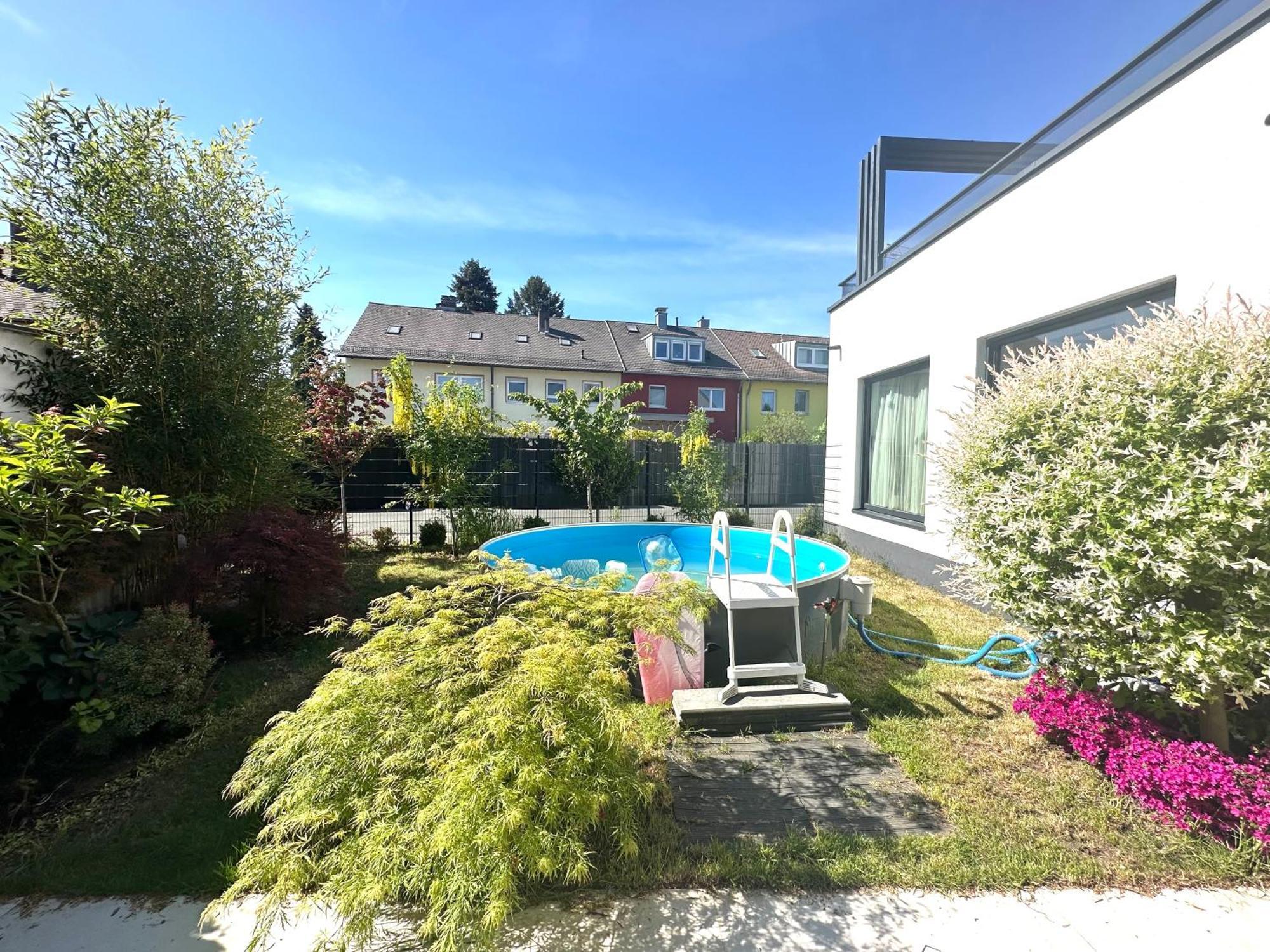 Apartment Familienparadis Pool Garten Grill Parkplatz Fitness Tischtennis *